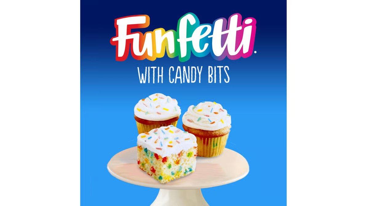 Pillsbury Funfetti Premium Cake & Cupcake Mix with Candy Bits (15.25 oz) - Image 4
