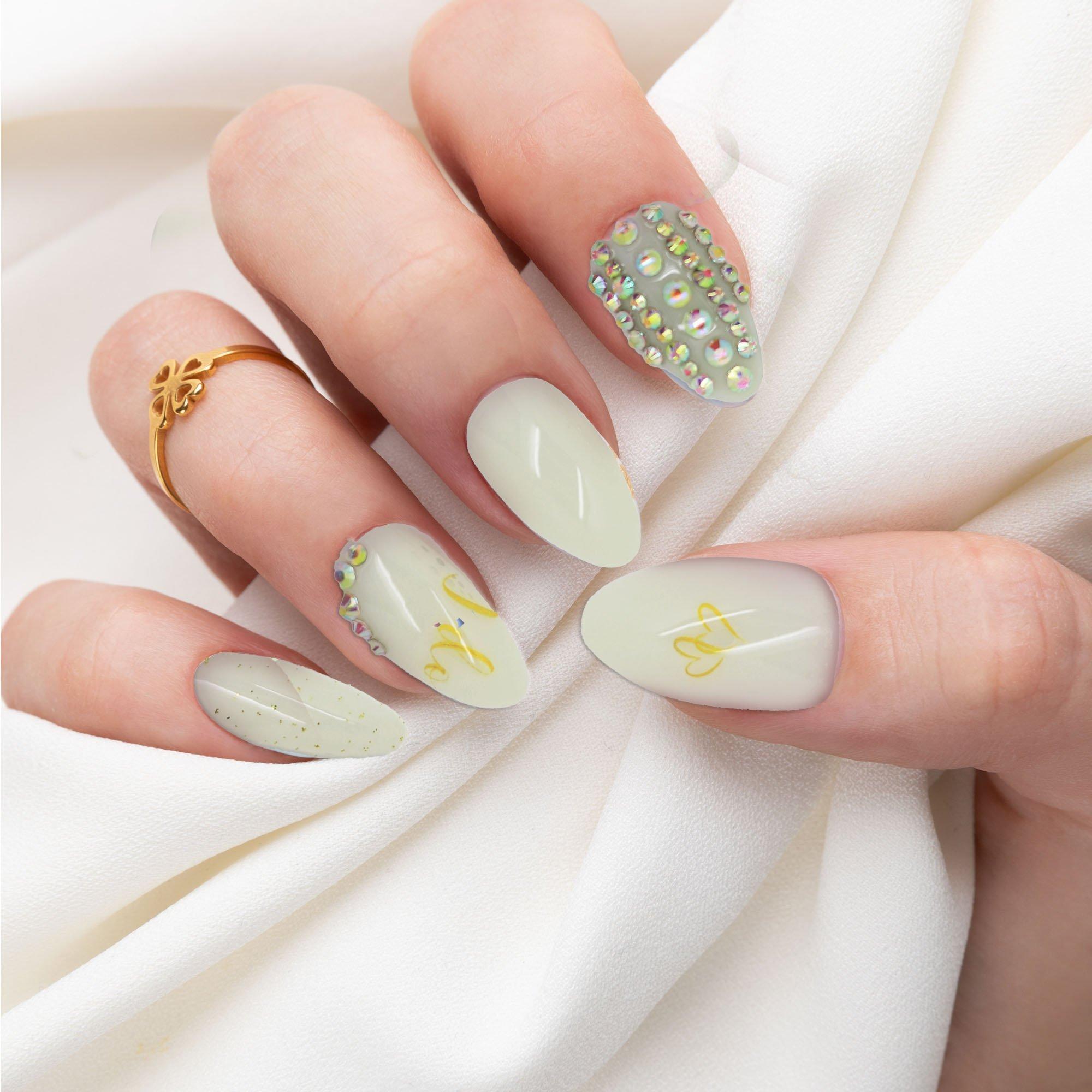 Bride to Be Faux Nail Set. 24pc - Image 3