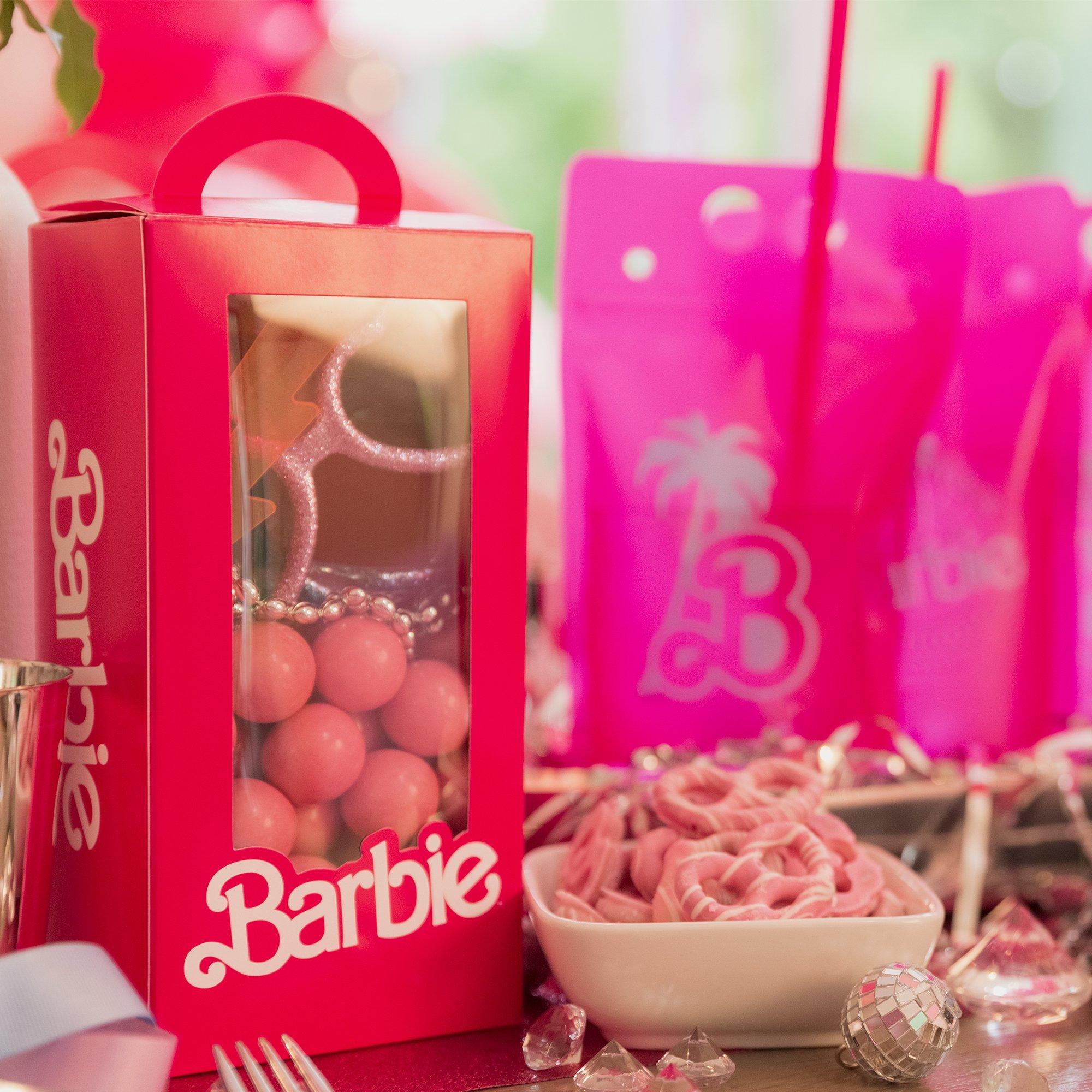 Malibu Barbie Cardstock Favor Boxes. 8in x 3in. 4ct - Image 2